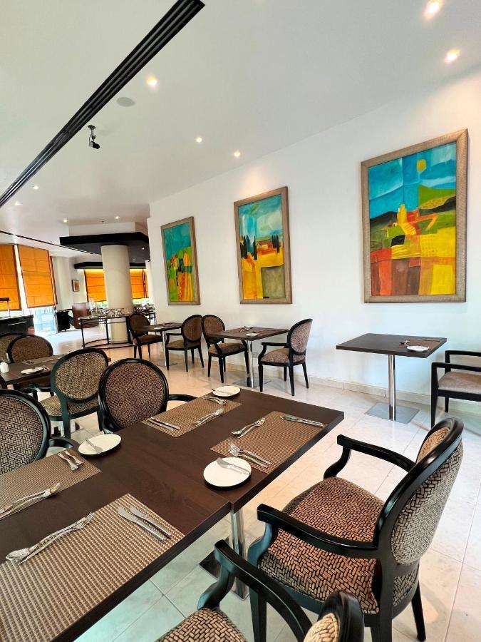 City Seasons Suites Ντουμπάι Εξωτερικό φωτογραφία