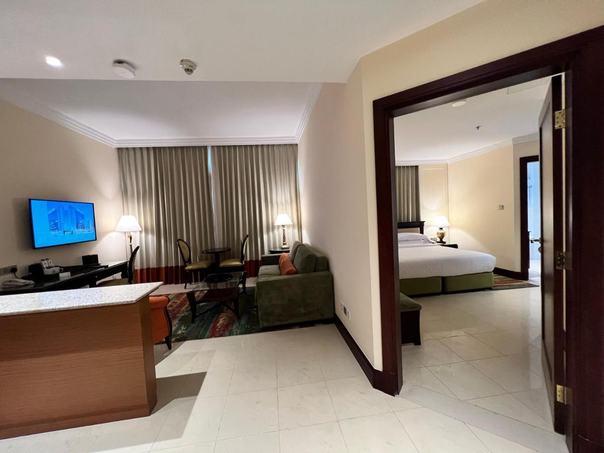 City Seasons Suites Ντουμπάι Εξωτερικό φωτογραφία