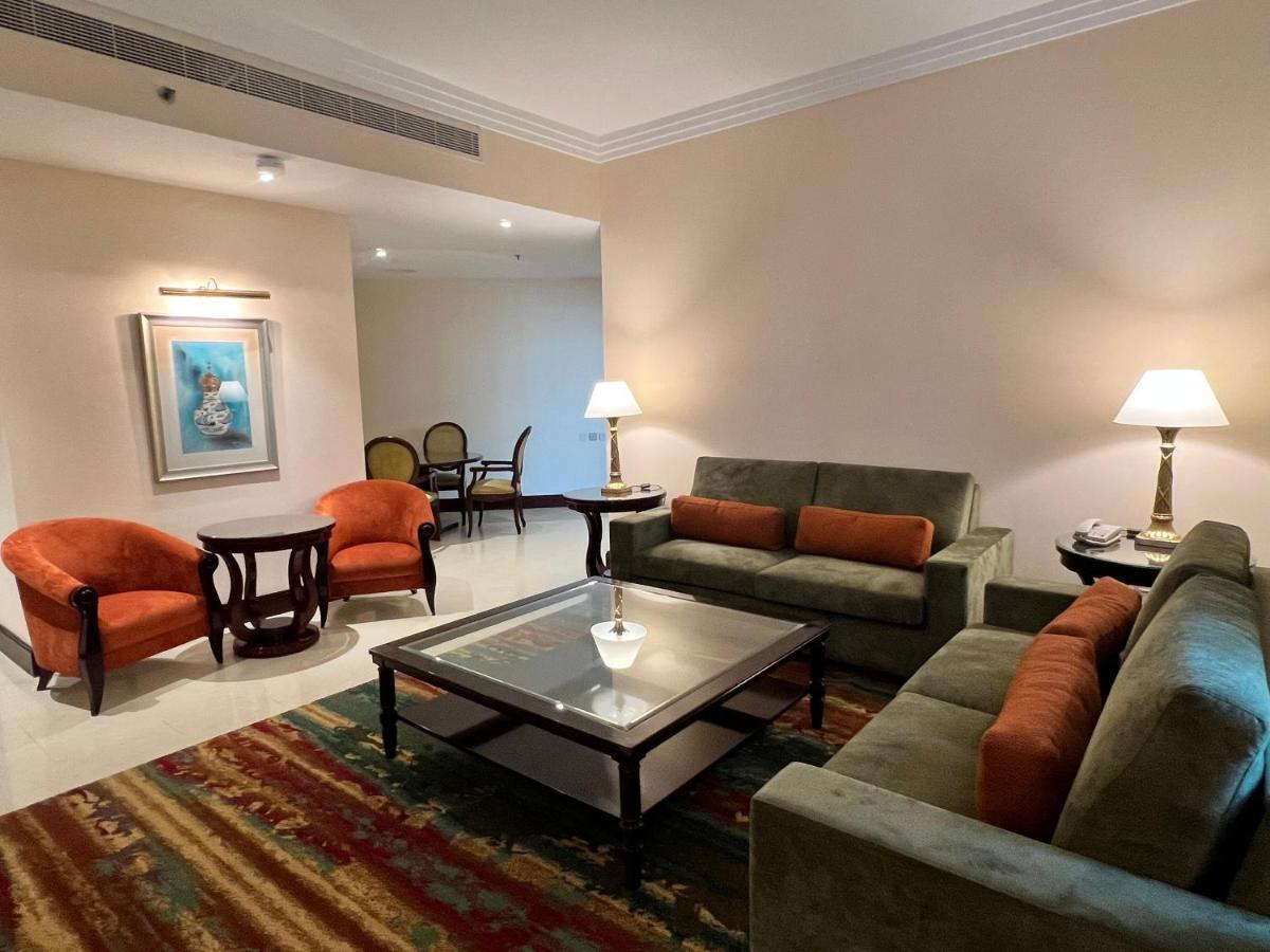 City Seasons Suites Ντουμπάι Εξωτερικό φωτογραφία